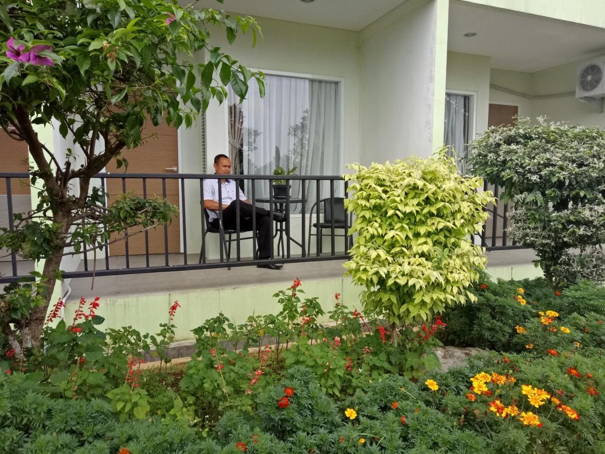 Hotel Graha Widjaja Puncak Bagian luar foto