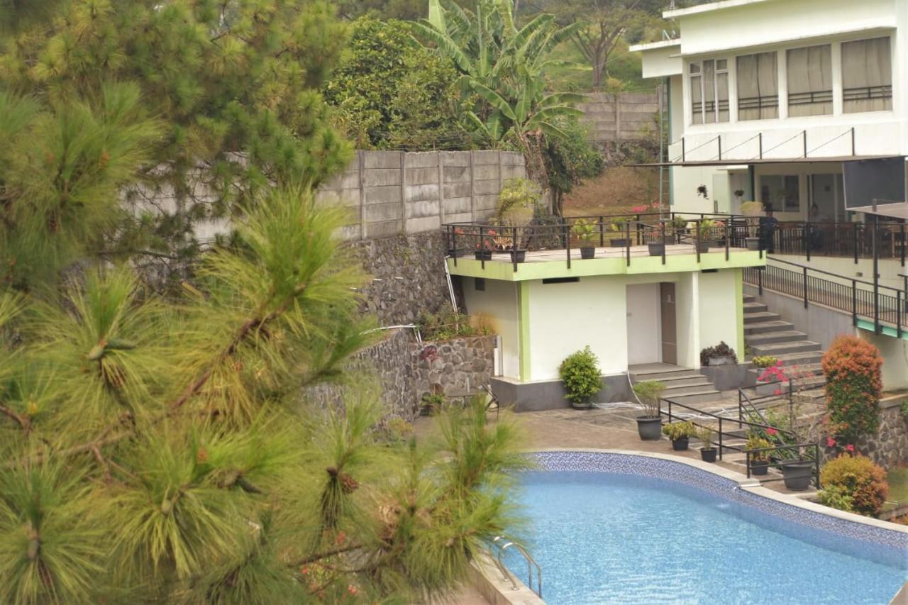 Hotel Graha Widjaja Puncak Bagian luar foto