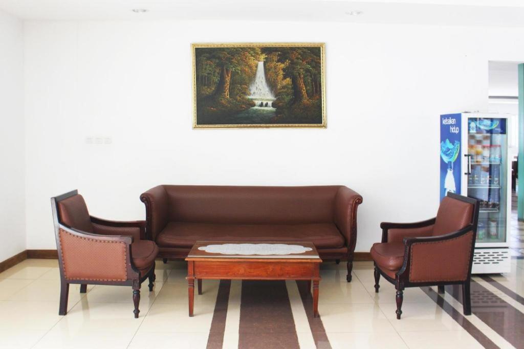 Hotel Graha Widjaja Puncak Bagian luar foto