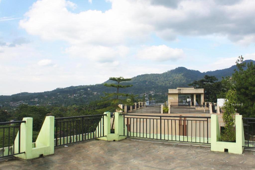 Hotel Graha Widjaja Puncak Bagian luar foto