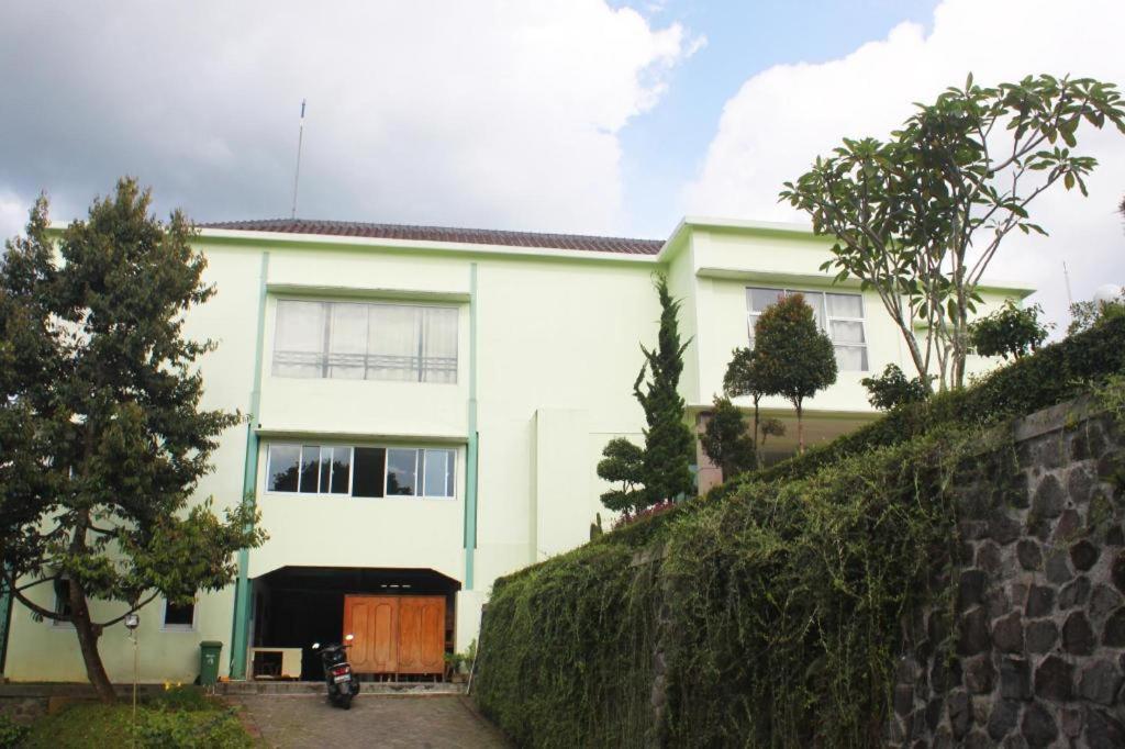 Hotel Graha Widjaja Puncak Bagian luar foto
